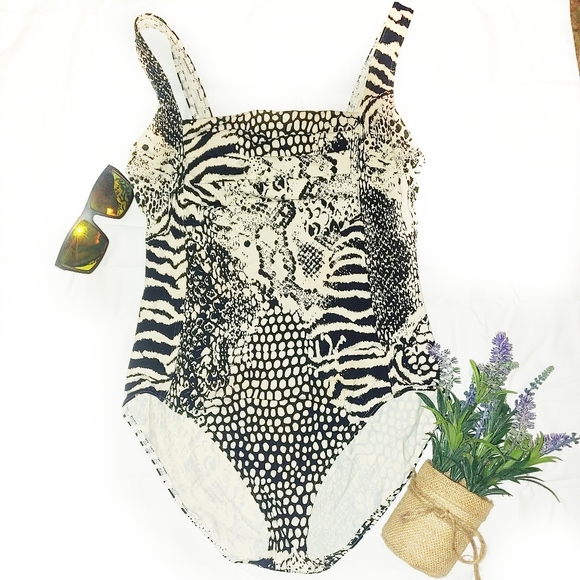 Calvin Klein Other - Women's size 8 Calvin Klein swim suit